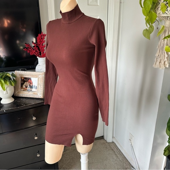 LULU’S SWEET SEASON RIBBED MOCK NECK LONG SLEEVE BODYCON DRESS - Picture 8 of 11